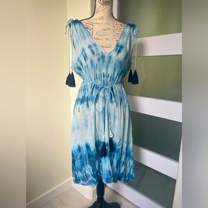 Florabella beautiful blue tie-dyed cover up size medium EUC